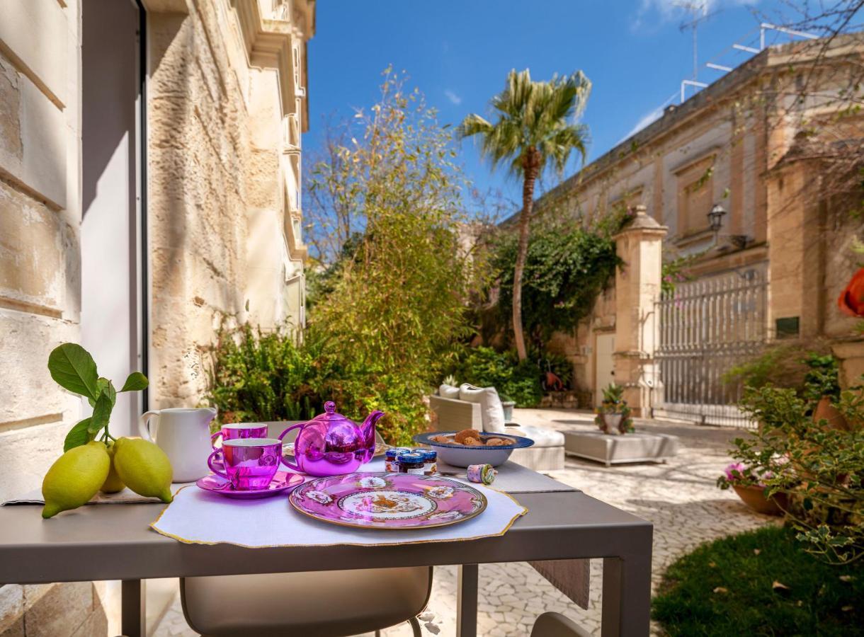 Dimora Storica Muratore Lecce Bagian luar foto